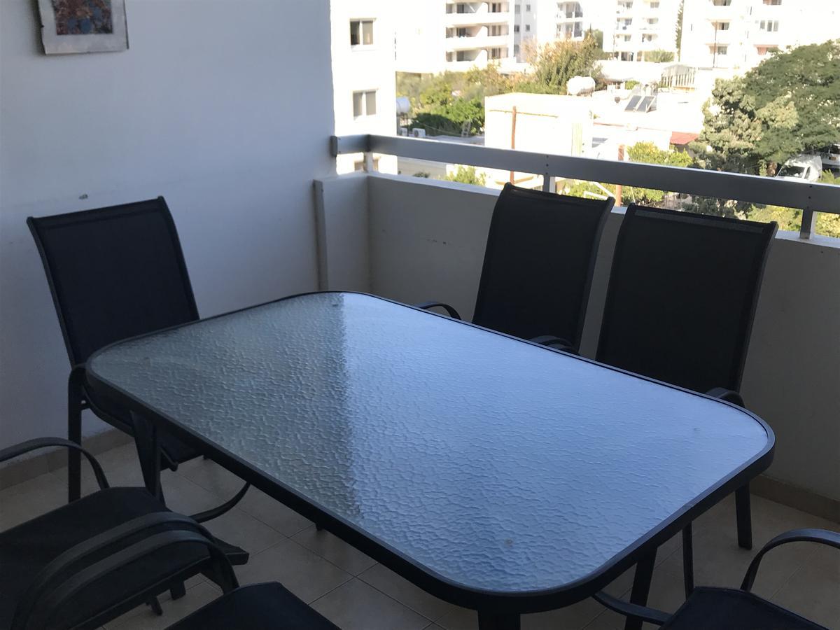 Hôtel Tsimintia Apt 38 à Larnaca Extérieur photo